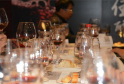 品酒会图片,佳酿佳肴，品味人生