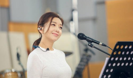 女明星江珊
