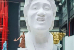 搞笑的石膏像,揭秘那些搞笑的雕塑艺术奇观