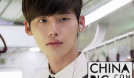 李钟硕背景资料,从韩流明星到实力派演员的成长之路