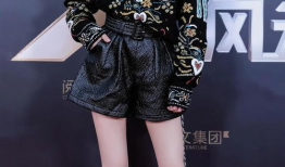 大长腿美女明星,揭秘大长腿美女明星的时尚风采