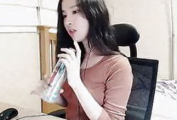 迅雷韩国女主播,激情燃烧的青春岁月